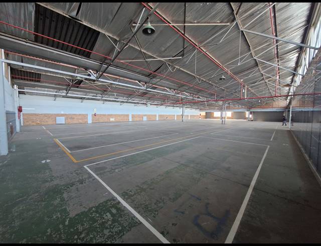 2,479M² WAREHOUSE TO LET IN BENROSE